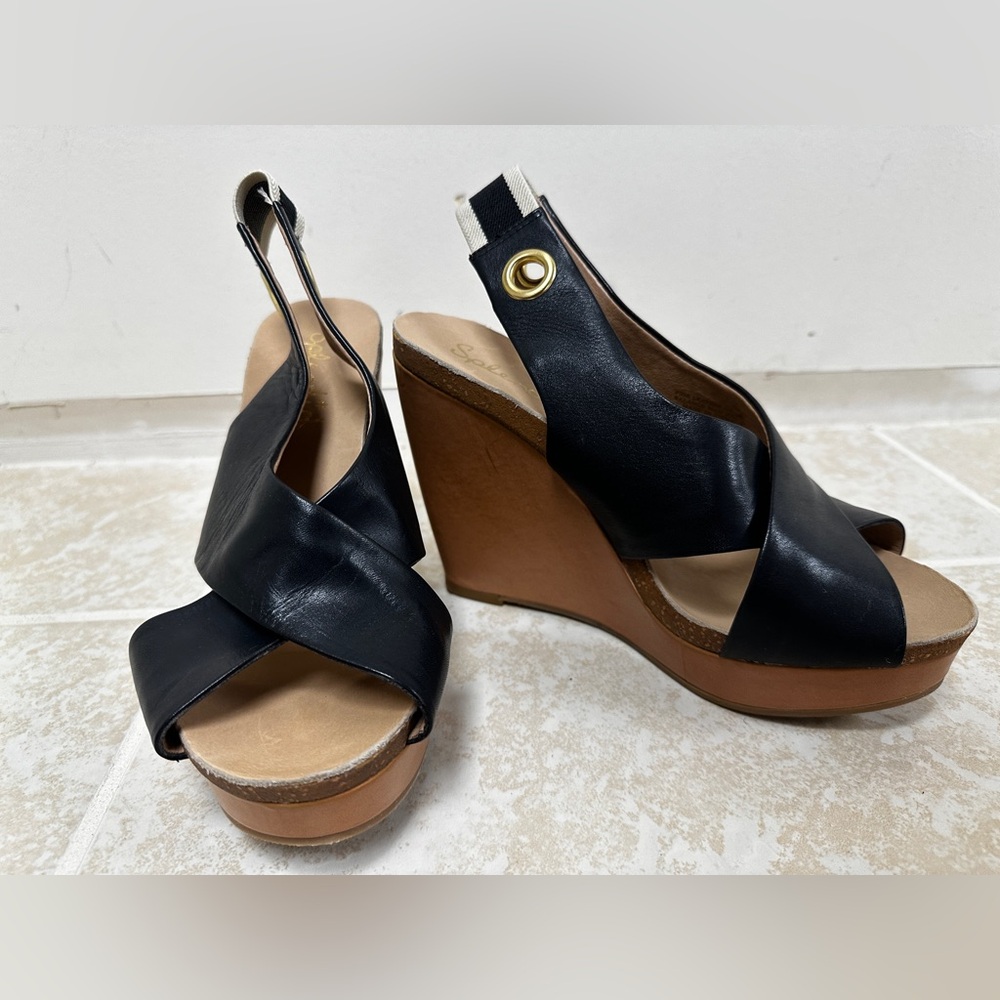 Women’s Wedge Heels With Stretch Strap Leather Material